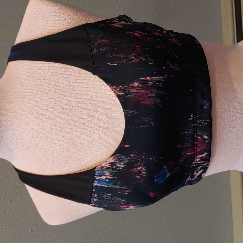 Victoria Sport Bra Size M